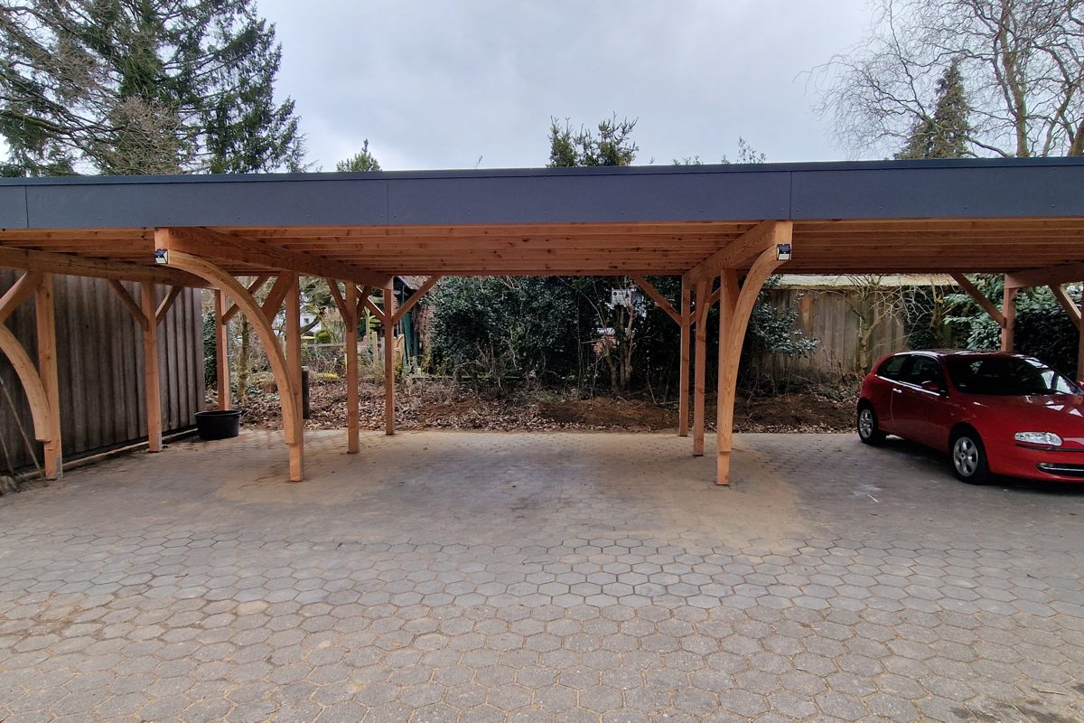 Doppelcarport aus Lärche